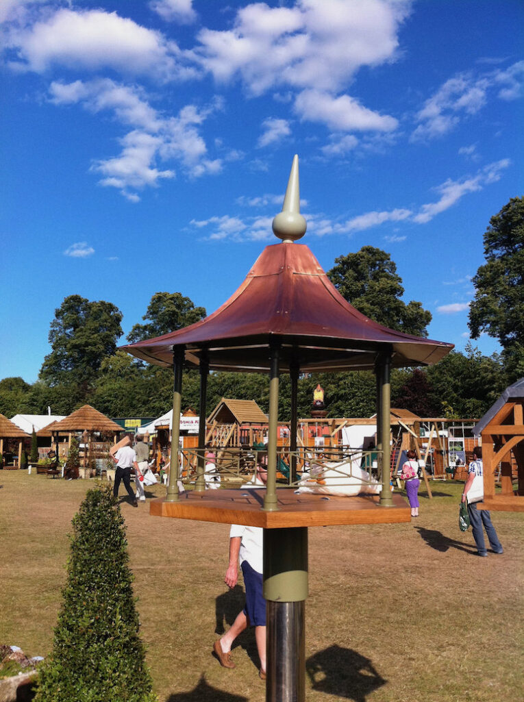 The Bandstand Bird Table